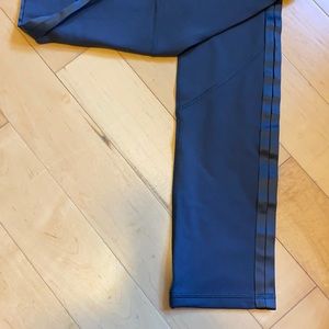 BNWT IVIVVA True Focus Pant Girls Size 12